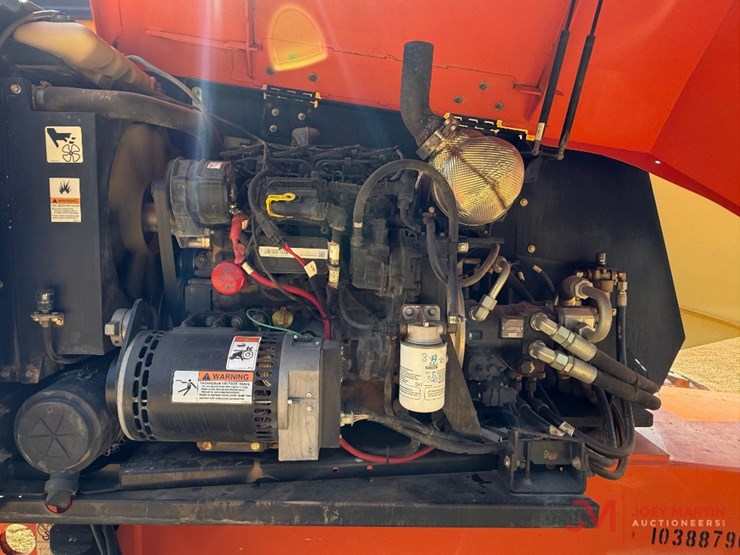 2015-jlg-600s-image-11