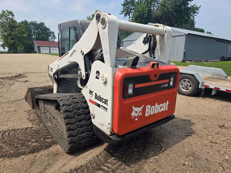 2013-bobcat-t750-image-10