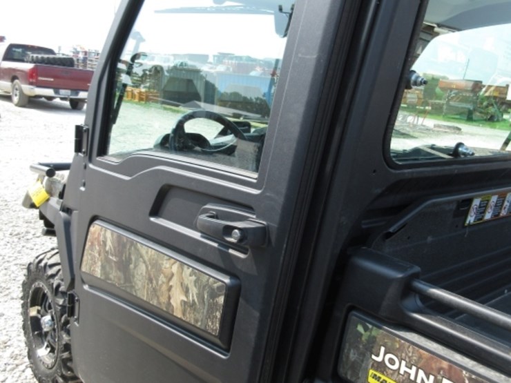 2021-john-deere-xuv835m-image-9