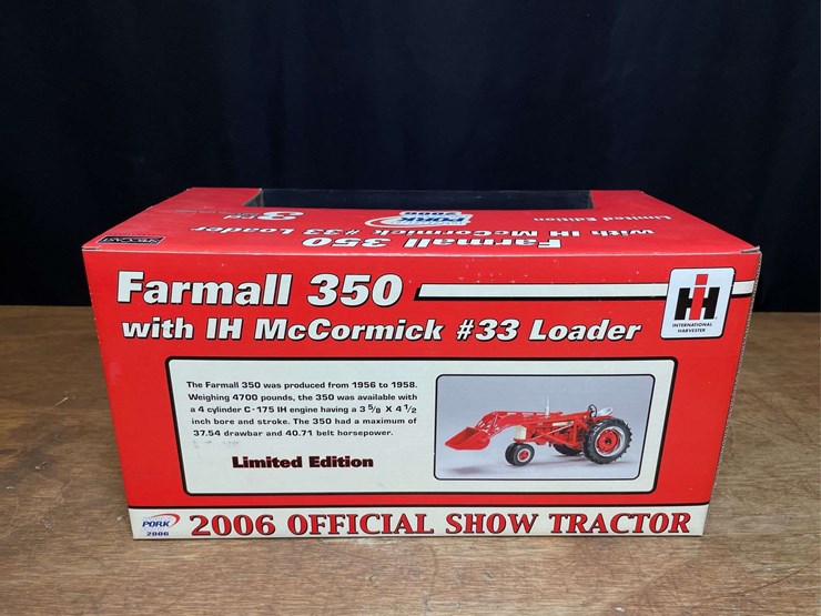 1/16-farmall-350-w/loader-2006-pork-expo-nib-sc-image-5