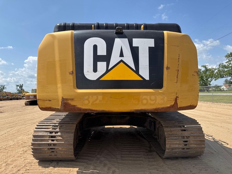 2018-caterpillar-326fl-image-7