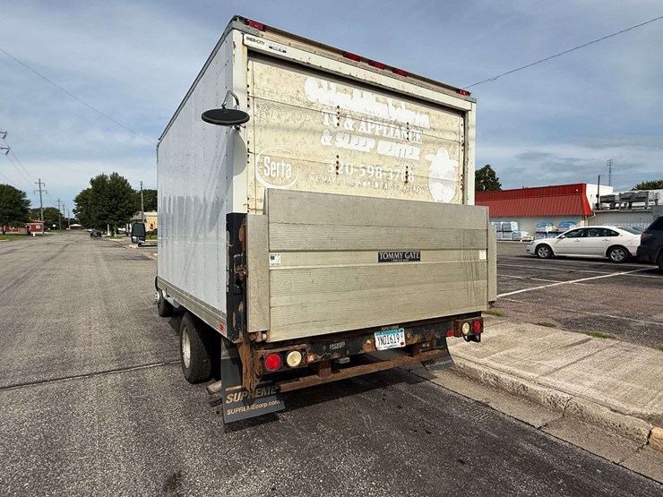 2009-chevrolet-express-3500-image-16