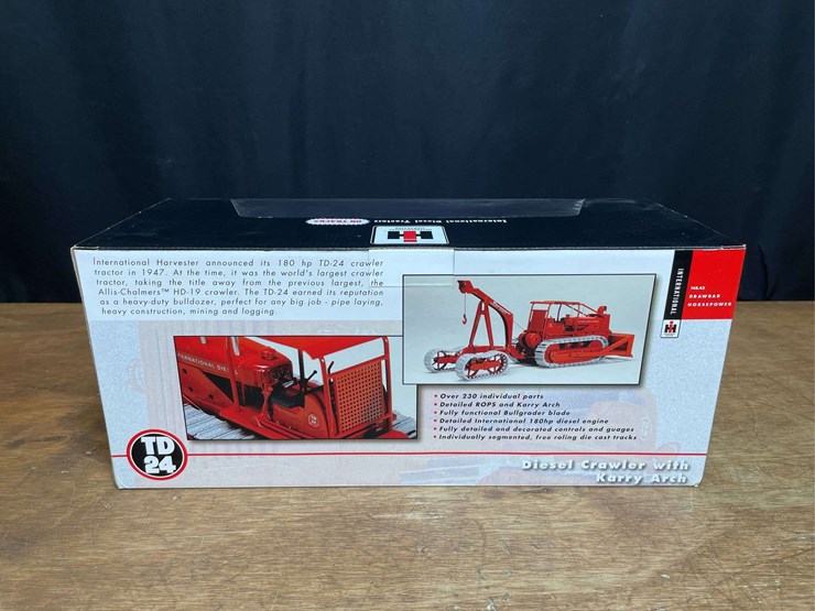 1/25-ih-td24-crawler-w/karry-arch-nib-sc-image-6