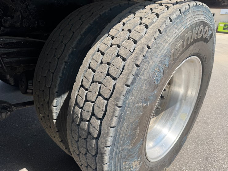 2018-western-star-4700sb-image-23