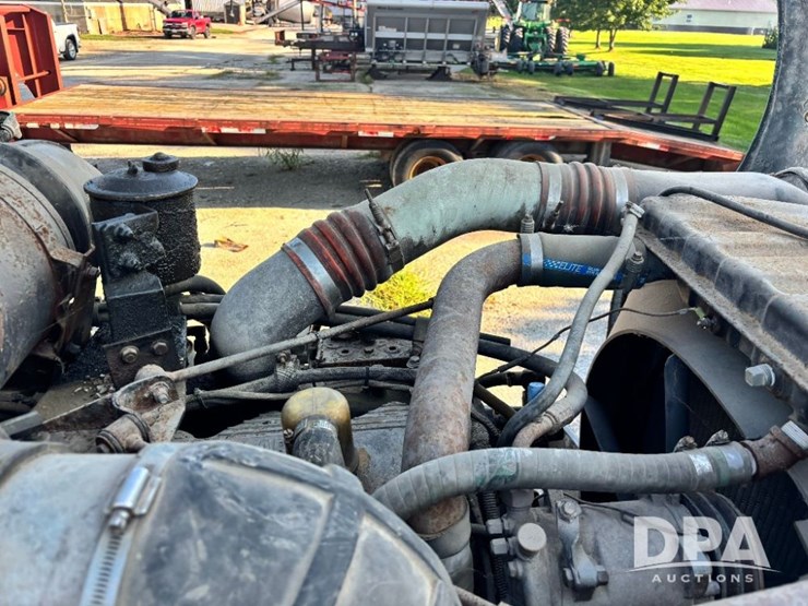 1993-peterbilt-377-image-68