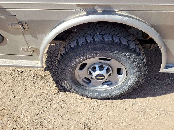 2021-chevrolet-silverado-2500-image-18