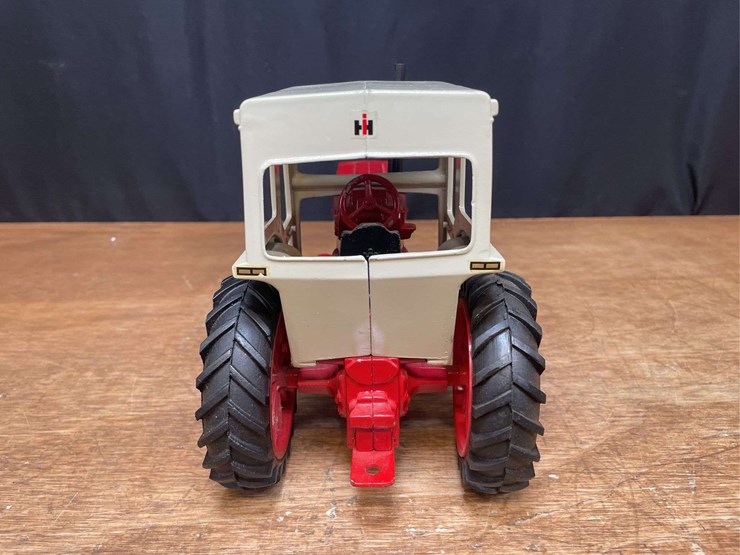 1/16-ih-966-ertl-image-4