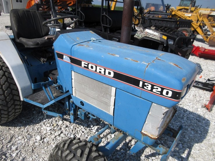 ford-1320-image-6