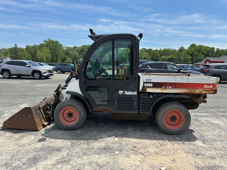 2012-bobcat-5600-side-by-side-4x4-with-hydraulic-dump-and-high-flow-hydraulic-loader-image-6