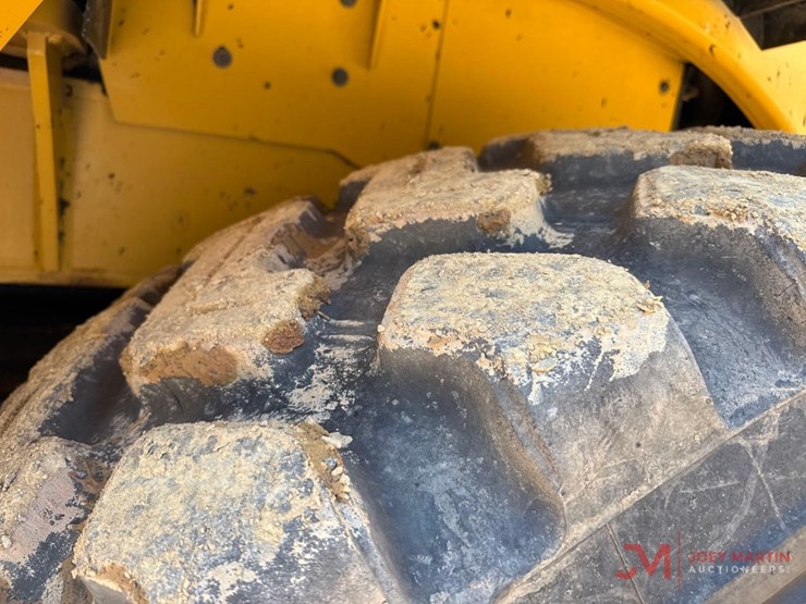 2013-caterpillar-966k-image-13