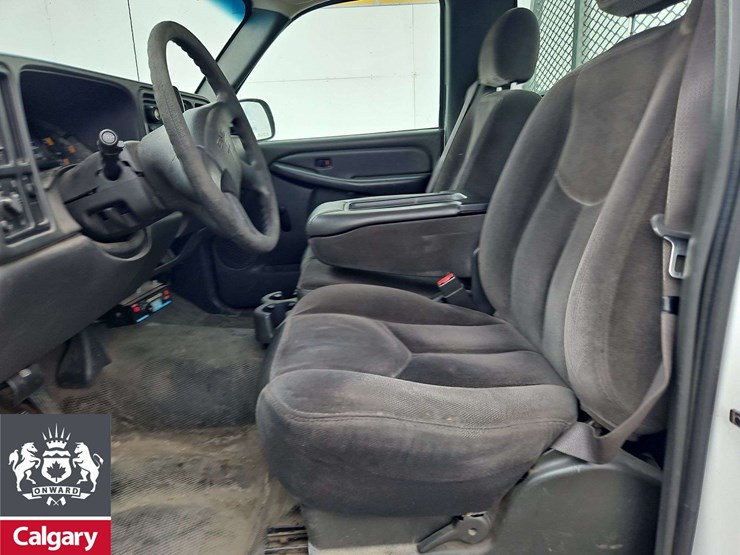 2003-gmc-sierra-2500hd-image-7
