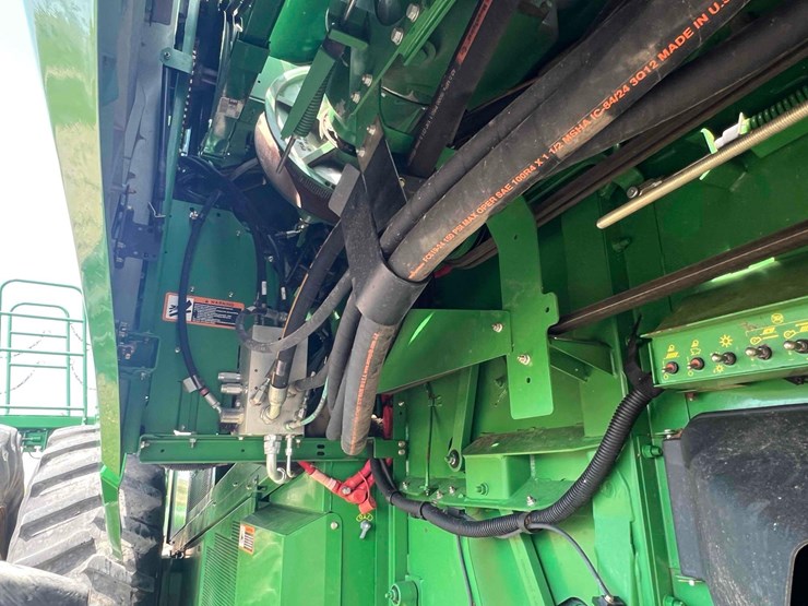 2021-john-deere-s680-image-13