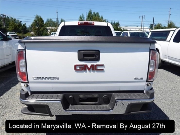2016-gmc-canyon-image-19
