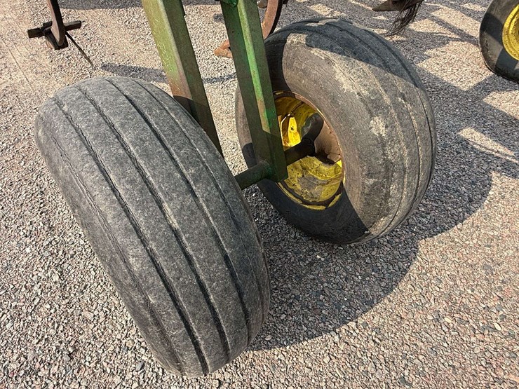 john-deere-510-image-12