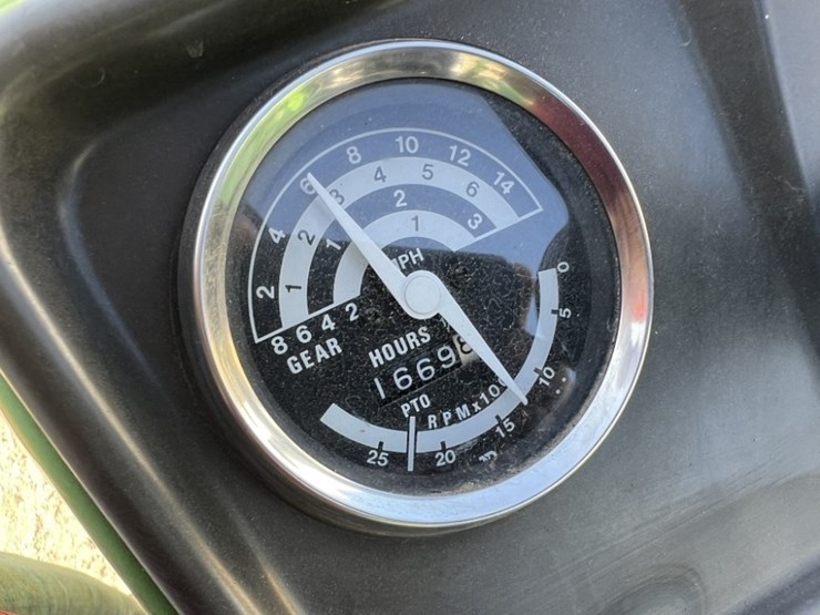 john-deere-850-image-17