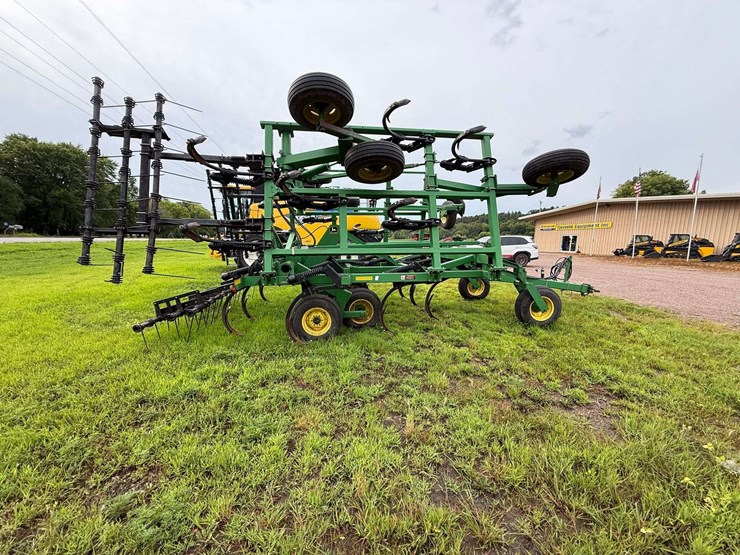 john-deere-680-image-16