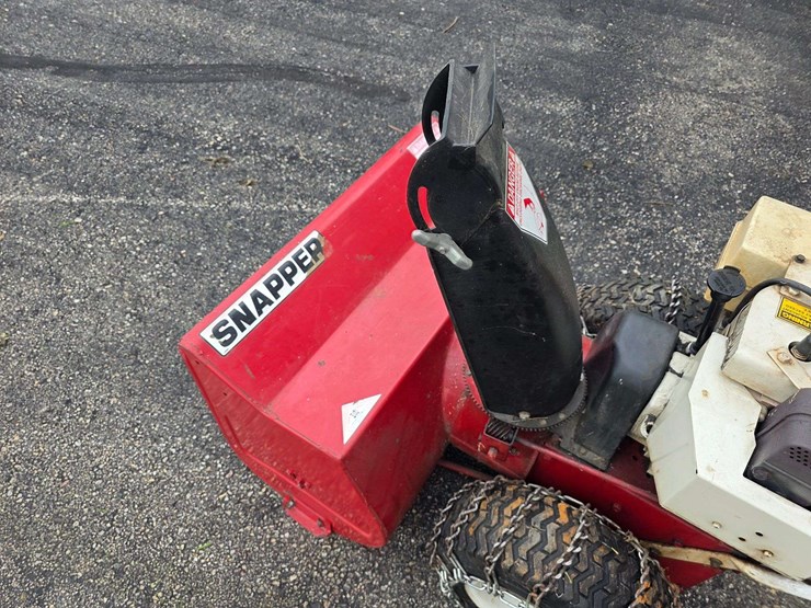 snapper-1030-walk-behind-snow-blower,-self-propelled,-electric-start,-tecumseh-cast-iron-engine,-lig-image-16