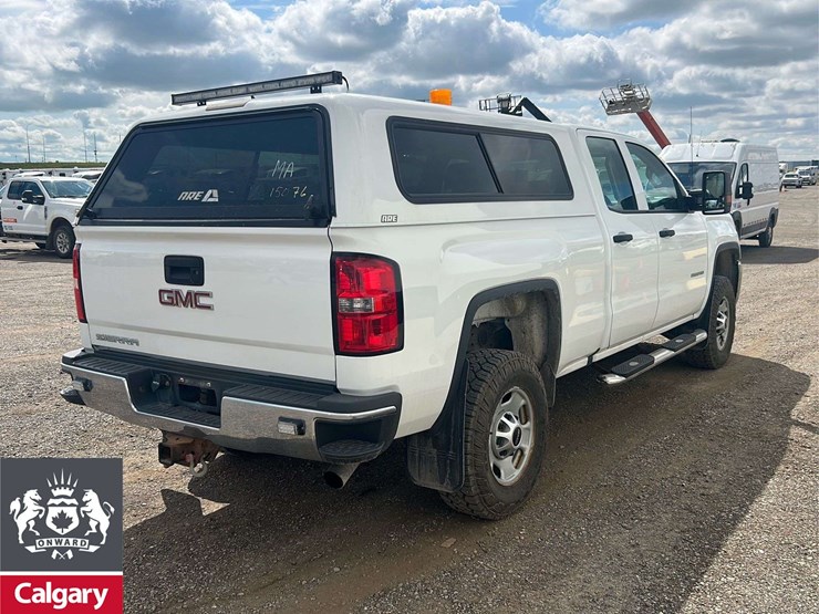 2016-gmc-sierra-2500hd-image-4