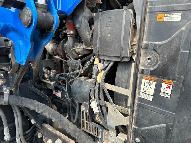 2017-new-holland-t5.110-image-45