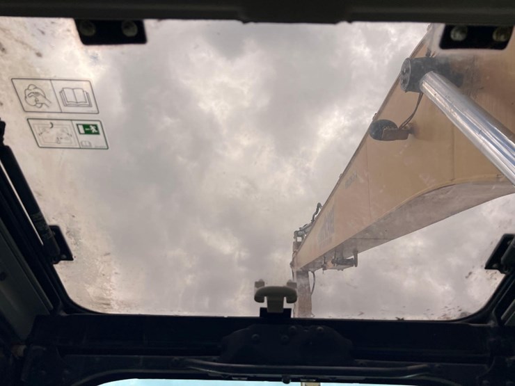2015-caterpillar-326fl-image-44
