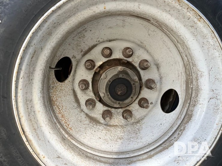 2014-b-b-dry-tender-trailer-(jn2475,-unit-30221)-image-32