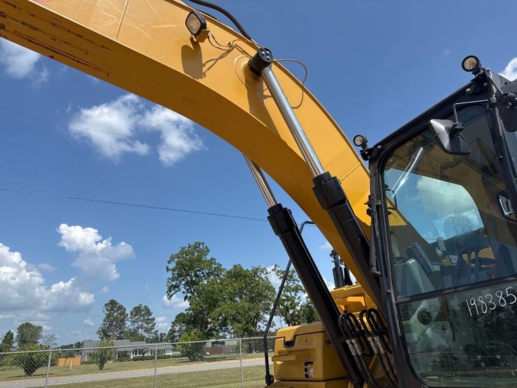 2018-caterpillar-326fl-image-13