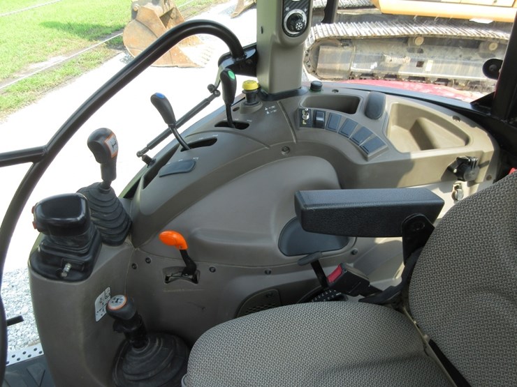 case-ih-farmall-105c-image-15