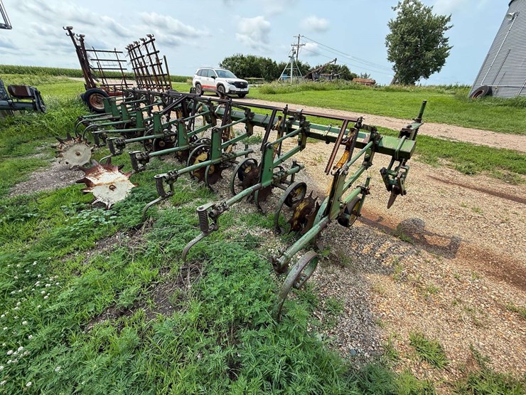 john-deere-8-image-5