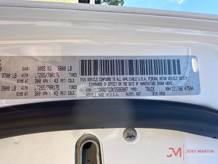 2019-dodge-ram-1500-image-31