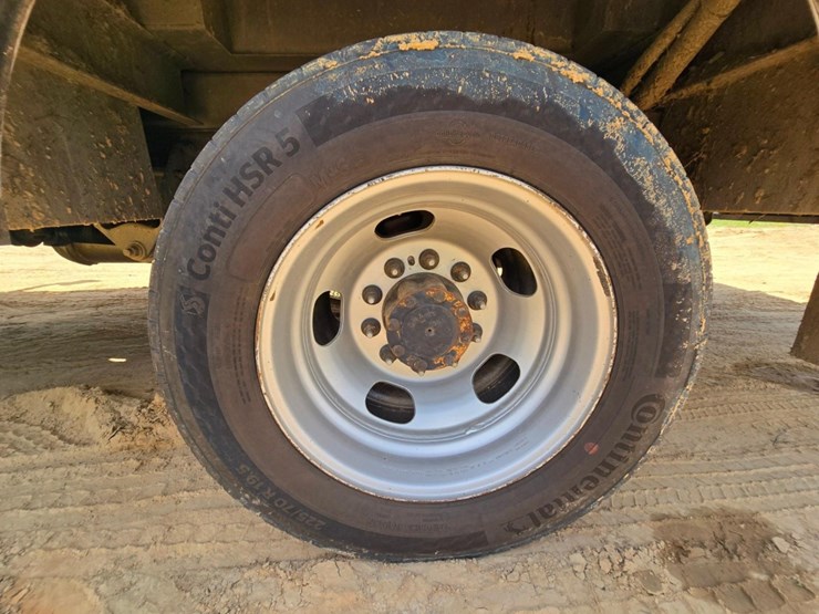 2018-dodge-ram-5500-image-38