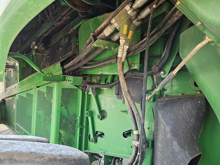 2008-john-deere-9670-sts-image-16