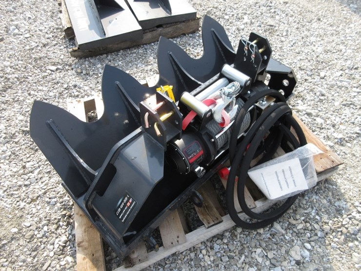 wolverine-quick-attach-hydraulic-winch-image-1