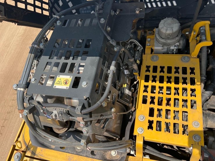 2019-komatsu-pc290-lc-11-image-20