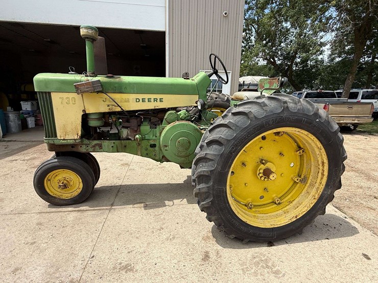 1959-john-deere-730-image-14