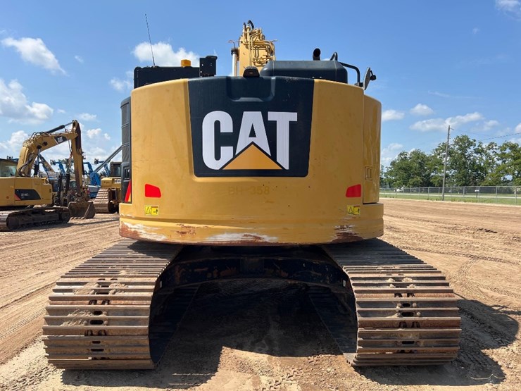 caterpillar-325fl-image-3