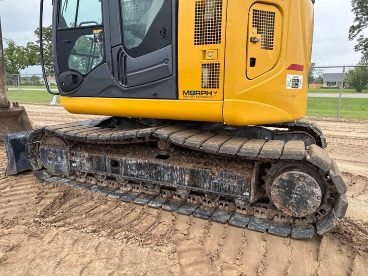 2023-deere-135g-image-9