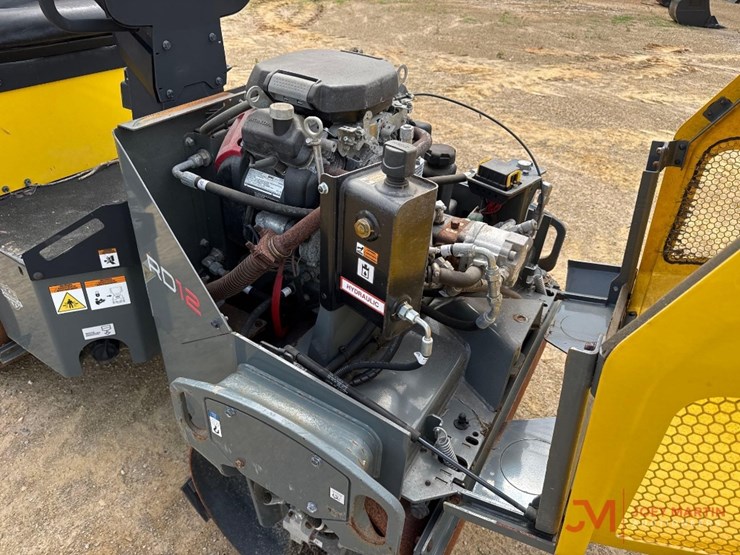 2021-wacker-rd12-double-drum-roller-image-13