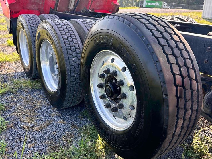 2019-western-star-sf4700-dump-truck-image-14
