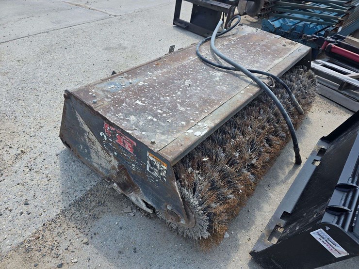 skid-loader-72”-steel-bristle-sweeper-with-flat-faced-couplers,-sn:-435401287-image-1