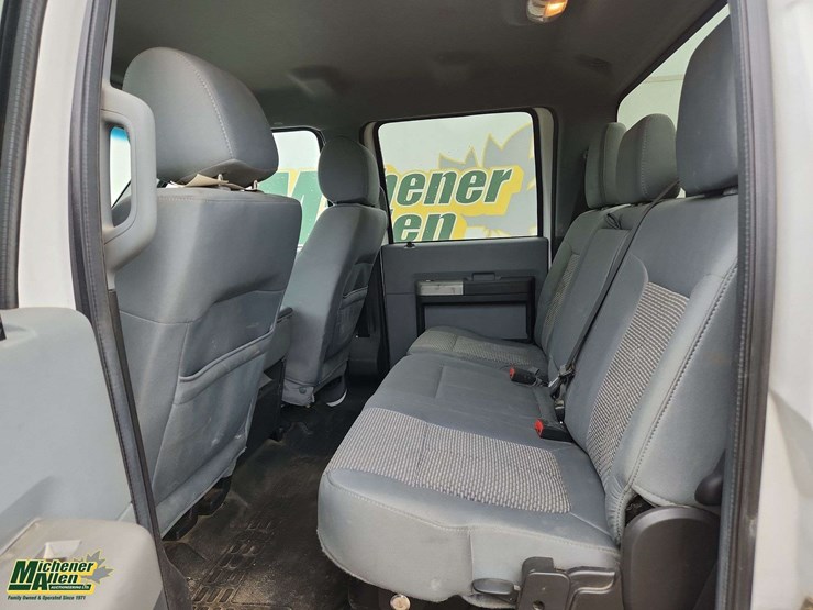 2016-ford-550-image-17