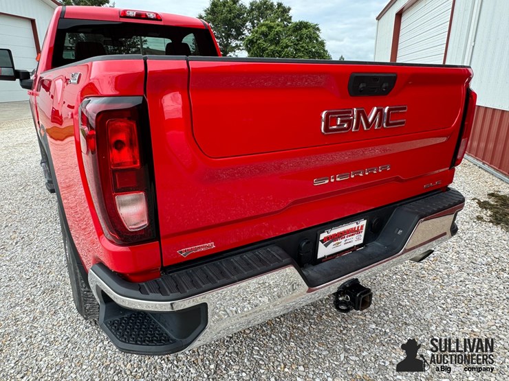 2023-gmc-2500hd-image-16