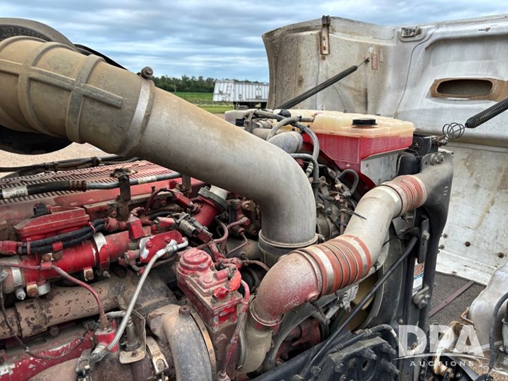 2012-peterbilt-386-image-33
