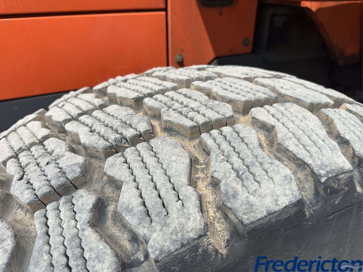 2014-doosan-dl250-image-9