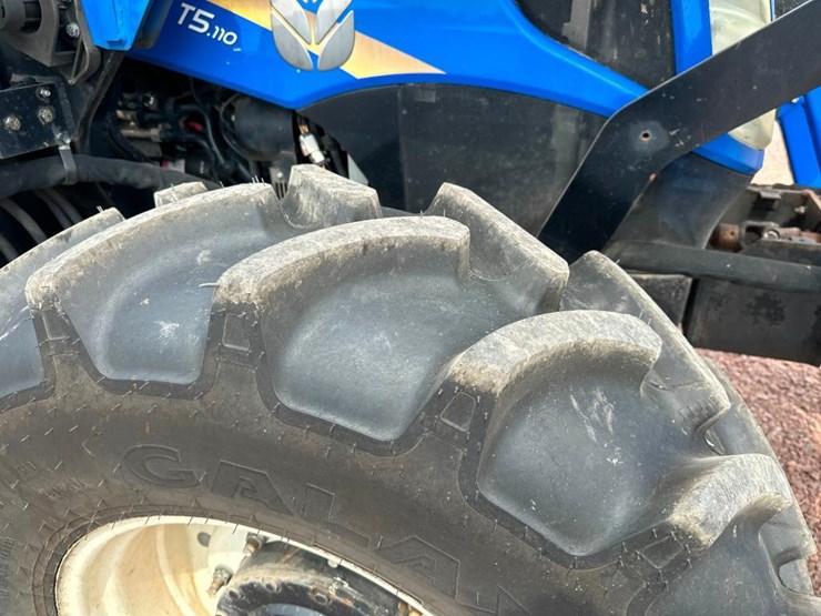2017-new-holland-t5.110-image-9
