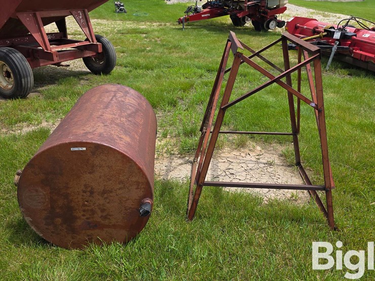 150-gallon-fuel-tank-&-stand-image-2