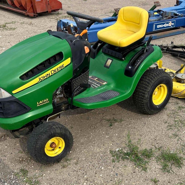 JOHN DEERE LA110