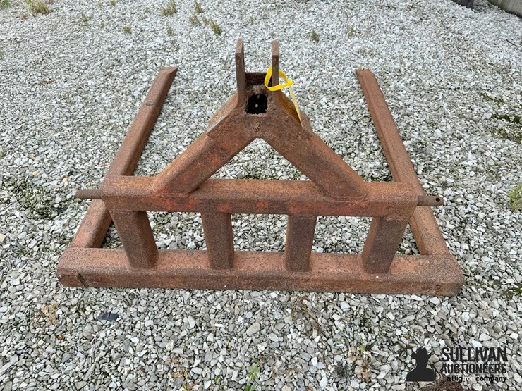 shop--built-3-pt-bale-carrier-image-6