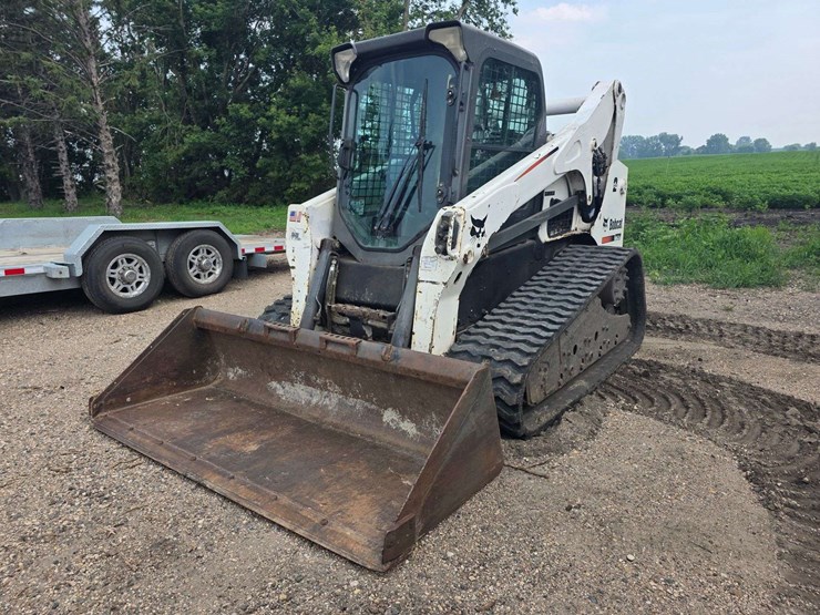 2013-bobcat-t750-image-2