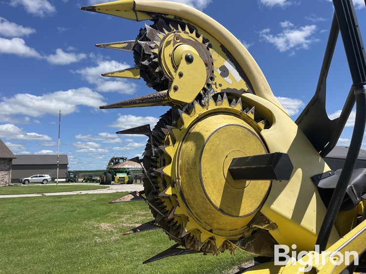 2012-john-deere-770-image-13
