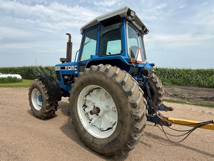 1990-ford-8630-image-14